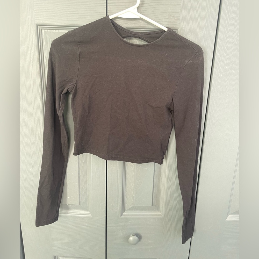H&M Black Long Sleeve Women's Cropped Backless Tee